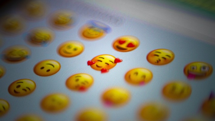 Cosa dice il tuo uso di emoji sulla tua vita amorosa?
