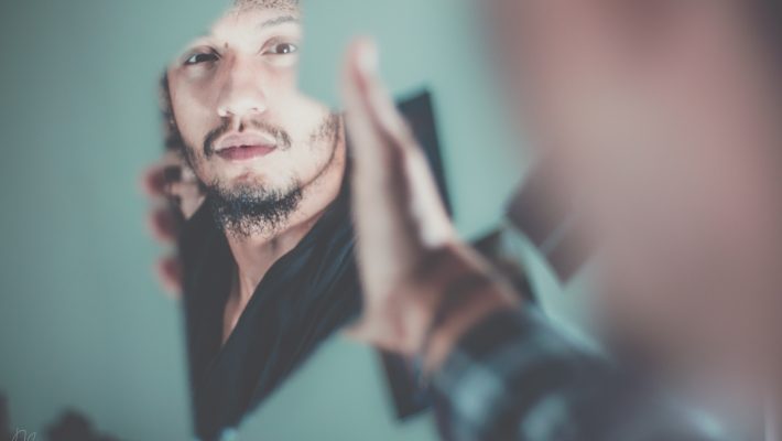Gli uomini narcisisti sono più inclini alle disfunzioni sessuali