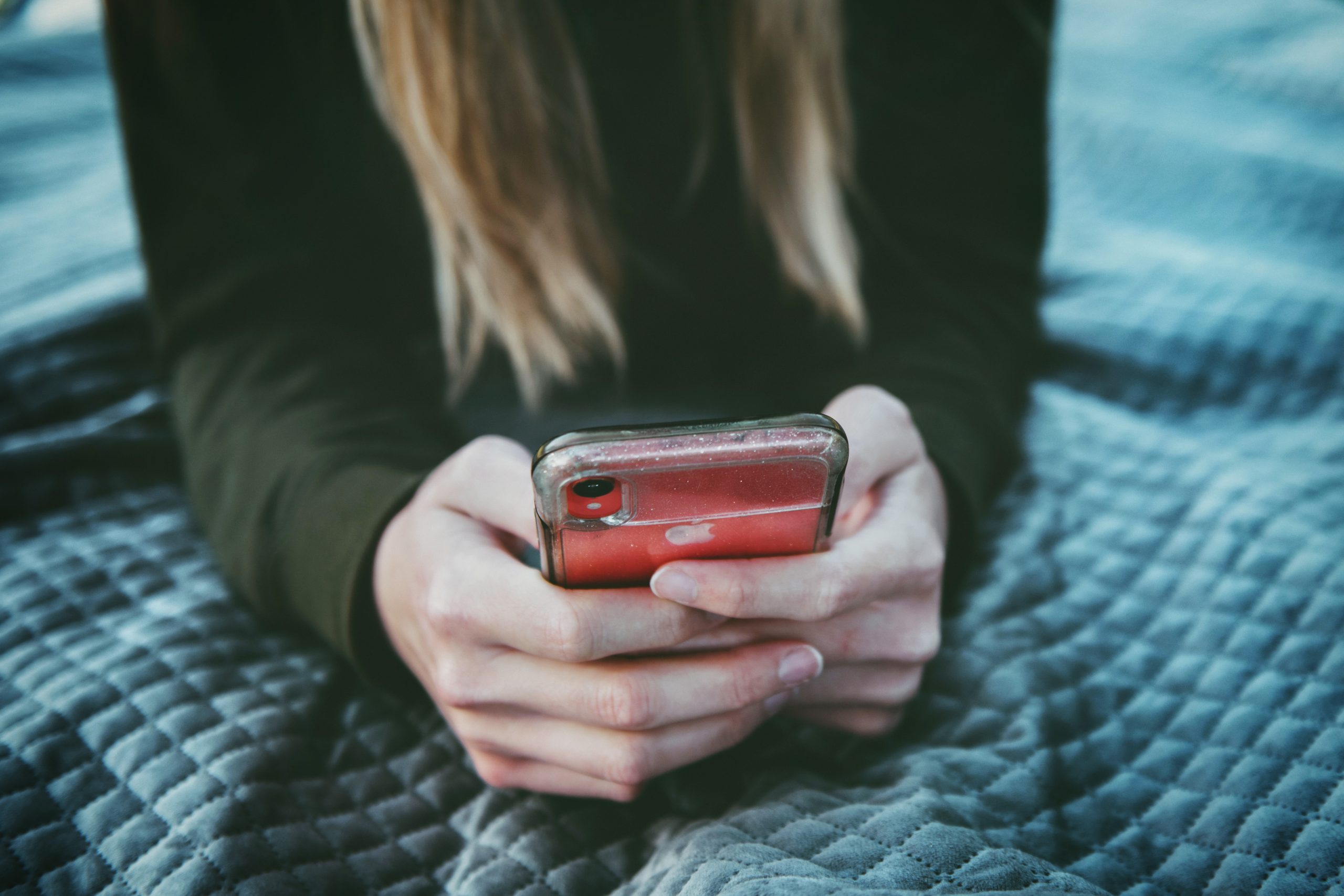 Il legame tra app di dating, ipersessualità e depressione