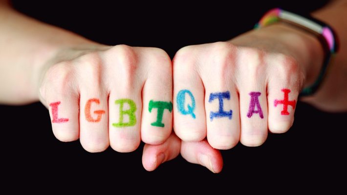Perché affermare le identità bisessuali e pansessuali è importante