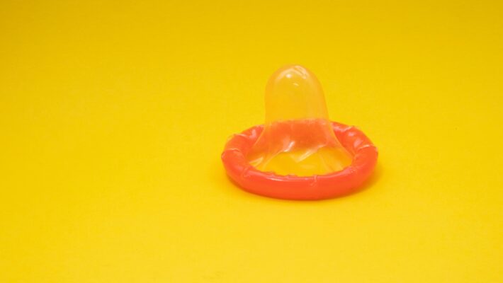 Stealthing: i tratti psicologici associati alla rimozione non consensuale del preservativo durante il rapporto